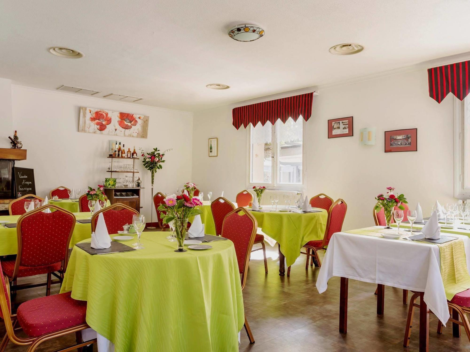Hôtel Restaurant La Braisiere Saint-Romain (Charente) Exterior foto