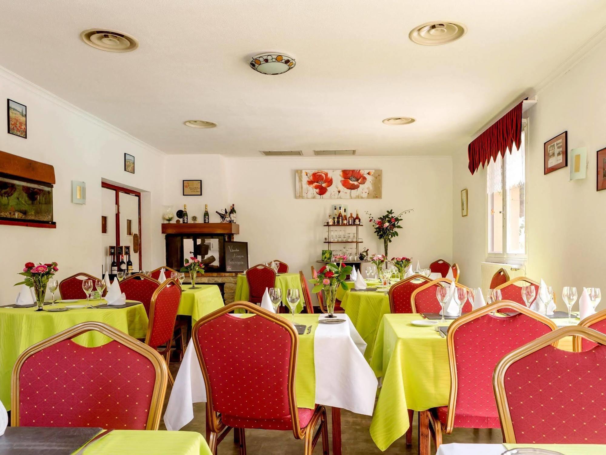 Hôtel Restaurant La Braisiere Saint-Romain (Charente) Exterior foto