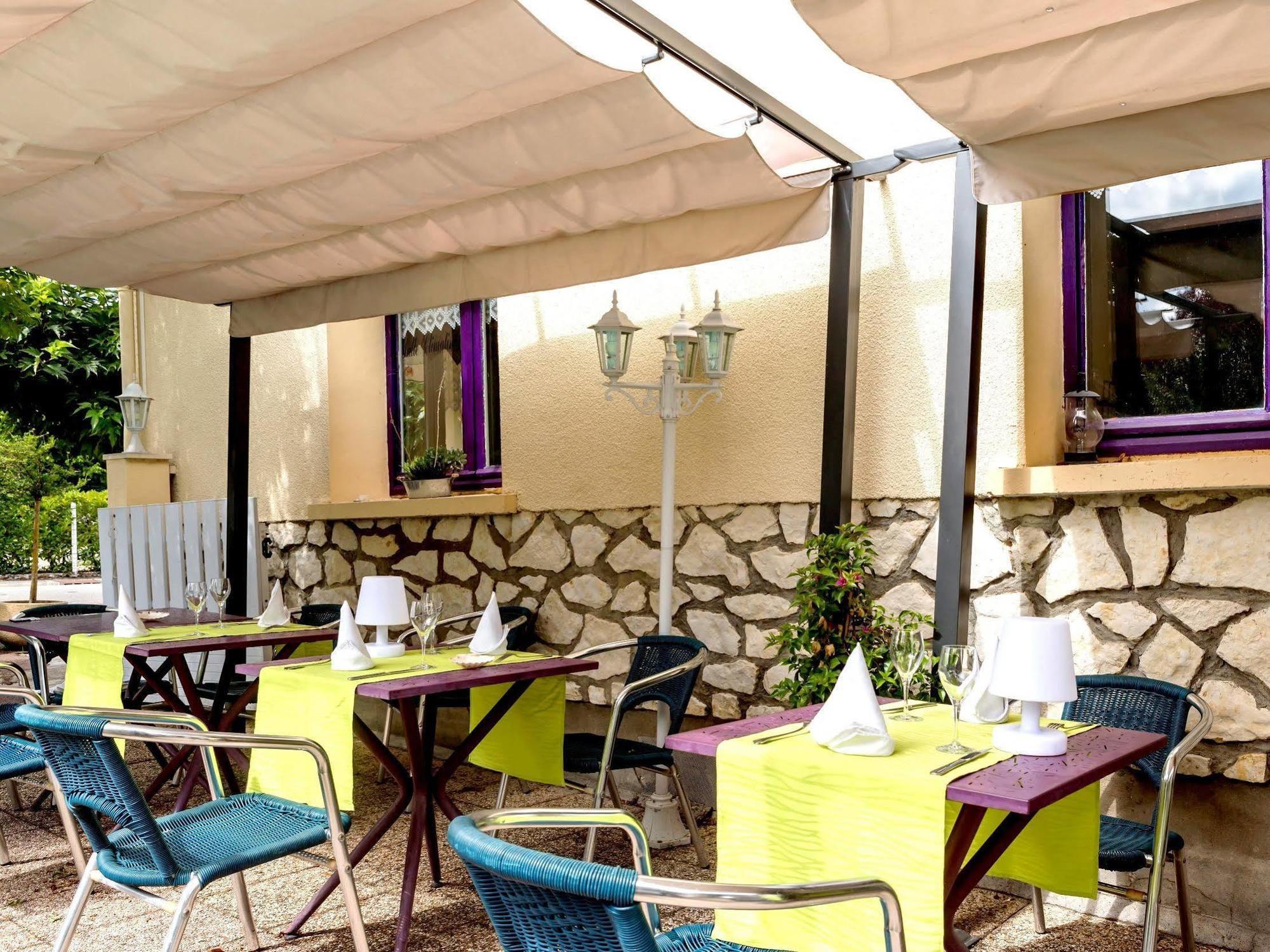 Hôtel Restaurant La Braisiere Saint-Romain (Charente) Exterior foto